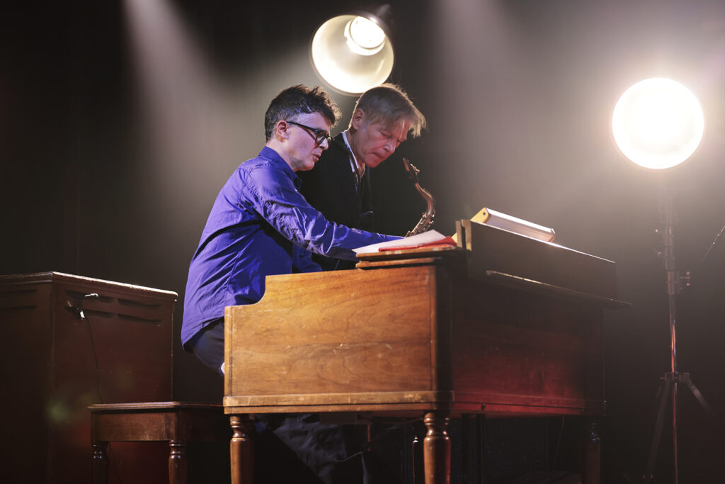 Daniel Erdmann's Organic Soulfood is performing on the stage.