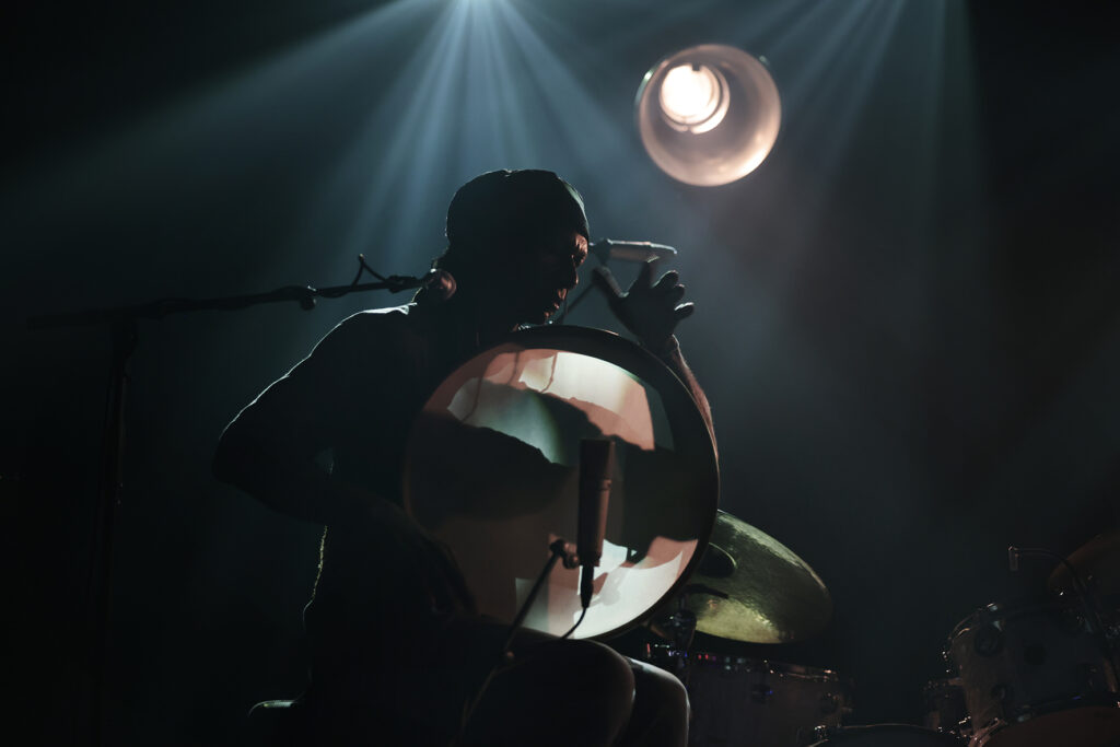 Hamid Drake, Kalle Kalima & Conny Bauer are performing on the stage.