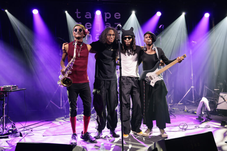 Tomoki Sanders on the stage.